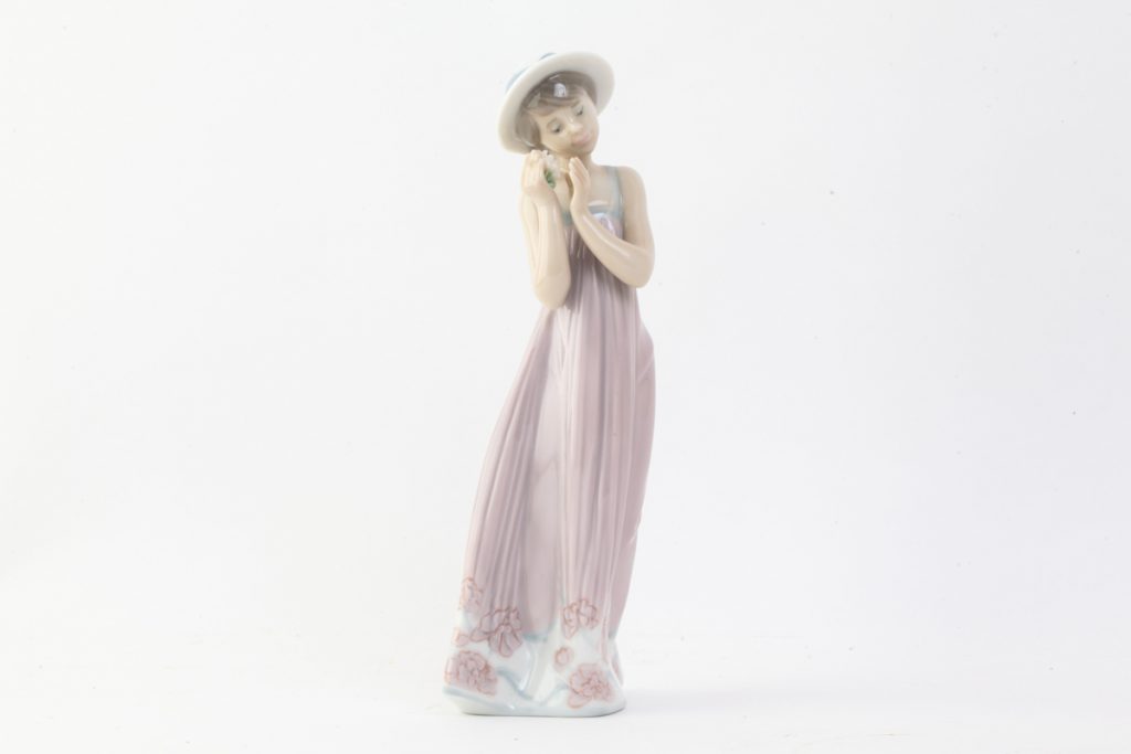 LLADRO リヤドロ 花を持つ少女 帽子 西洋 陶器人形 フィギュリン 高さ 